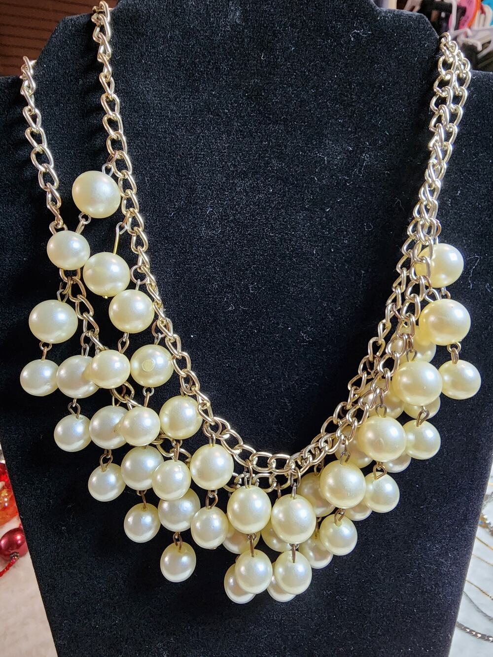 Chunky Multi Strand Faux Pearl Bib Necklace Gold Tone Cascading Statement Choker